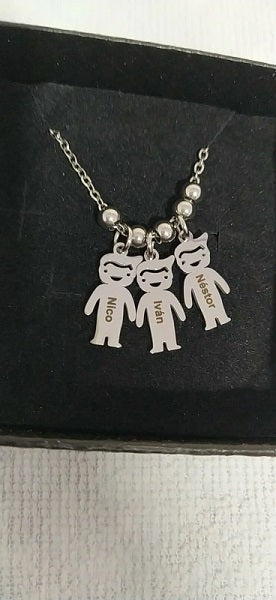 Colar de Mãe com filhos e nomes Personalizados